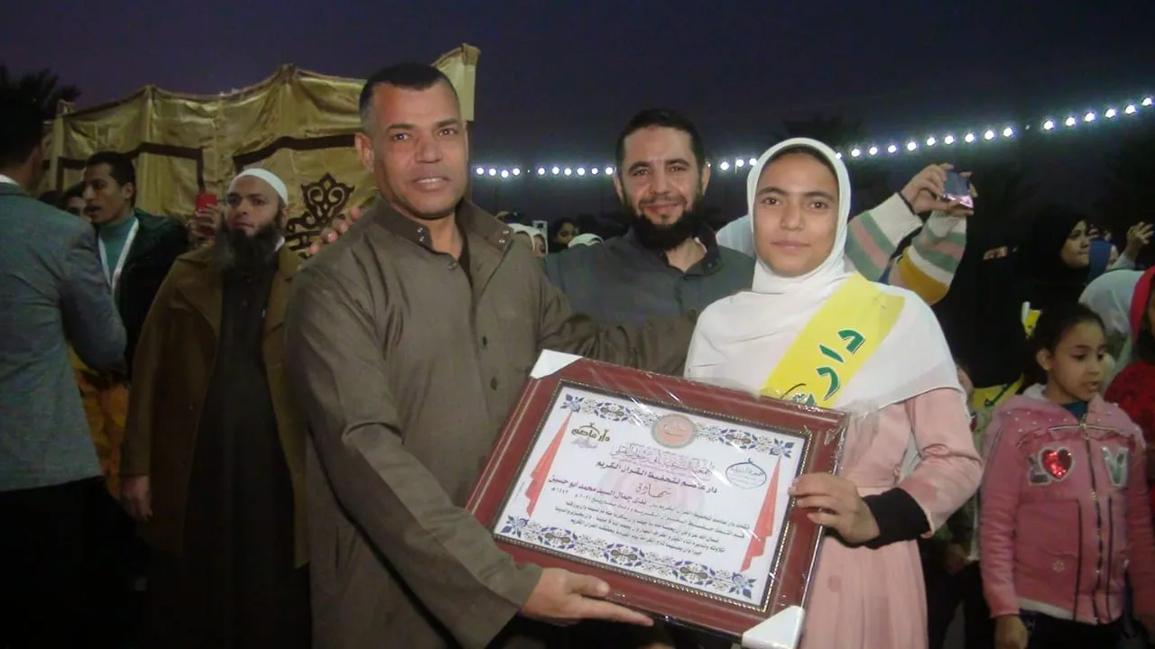 حفل تكريم 115 حاملا للقرآن بقرية أبو رجوان في الجيزة