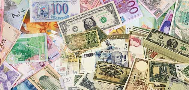 تباين أسعار العملات العربية والأجنبية في البنوك المصرية اليوم الإثنين