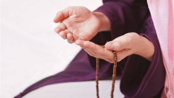 <strong>الدعاء للابن المتوفي... باب من الرجاء لا يُغلق</strong>