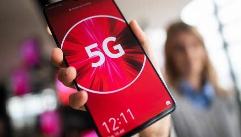 قبل الدفع من جيبك.. عشر نصائح ذهبية لاختيار هاتفك الجديد بعد إطلاق 5G