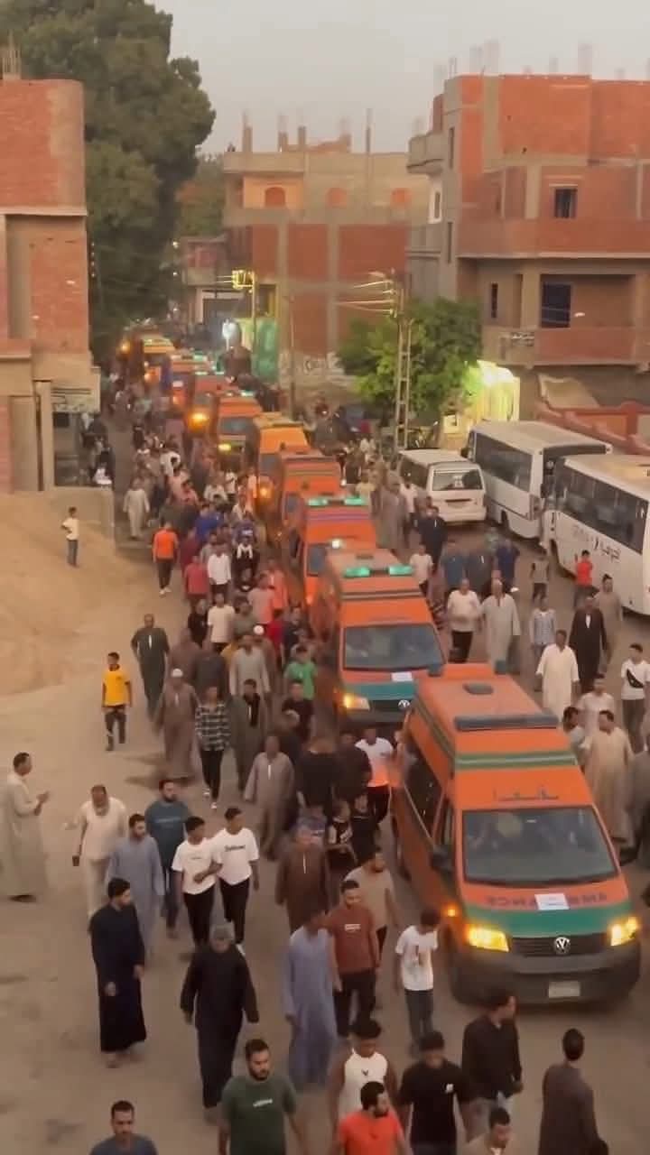 جنازة 19 فتاة شهداء لقمة العيش بأشمون 