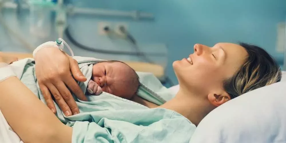 في يوم الجمعة المبارك.. دعاء لتيسير الولادة يلامس قلوب الأمهات ويدعو للطمأنينة