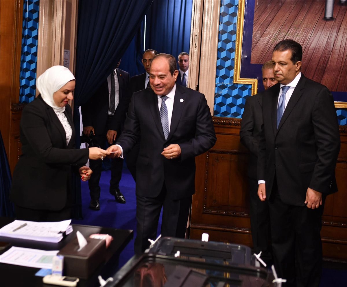 السيسي يدلي بصوته