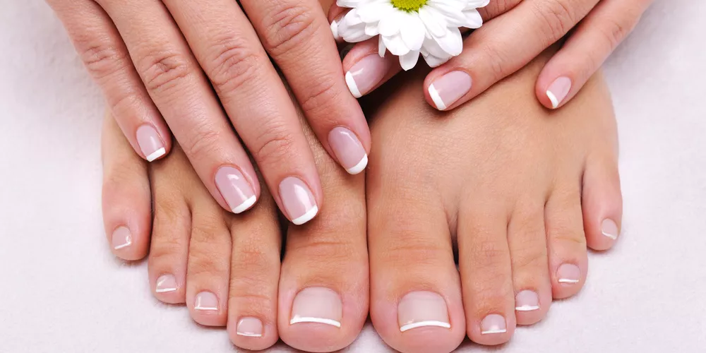 العناية بالأظافر في فصل الشتاء: خطوات تحافظ على قوتها ولمعانها رغم برودة الطقس