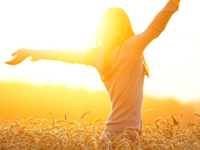 أشعة الشمس في الشتاء: بين الدفء الطبيعي والخطر الصامت على البشرة والعينين