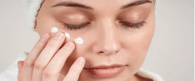 <strong>العناية بالبشرة في فصل الشتاء: دليلك الكامل لحماية الجلد من الجفاف واستعادة النضارة</strong>