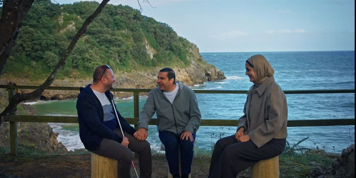 <strong>&nbsp;بعد أن تستهل السورة بقوله: 