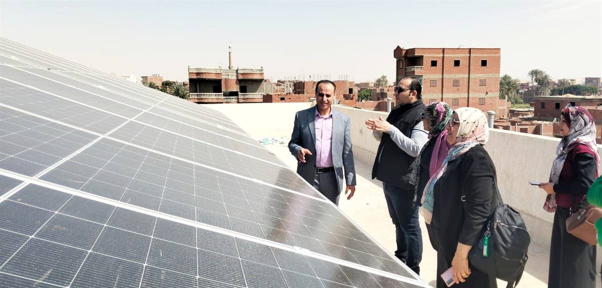 تشغيل 6 وحدات صحية ببني سويف بالطاقة الشمسية
