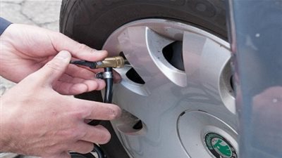 تعرف على مزايا وعيوب أنظمة مراقبة ضغط هواء الإطارات