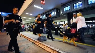 عاجل.. مطار لوس أنجلوس الأمريكي شدد إجراءات الأمن بعد فقدان الطائرة المصرية