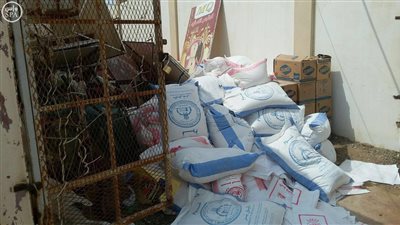 بلدية صامطة تضبط عمالة مخالفة تُعد دقيقاً مغشوشاً