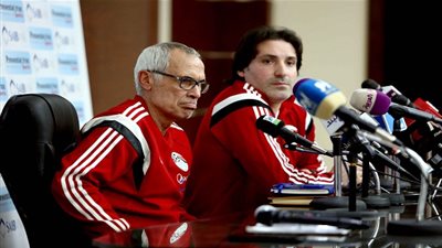 مدرب المنتخب يدلي بشهادته عن مصر للطيران