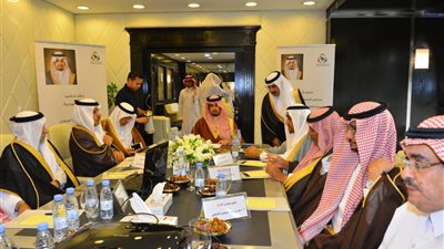 أمير مكة المكرمة يستقبل الرئيس الفخري لمجلس إدارة الجمعيات التعاونية 