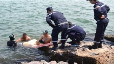 الإنقاذ النهري ينتشل جثة شاب غرق في بحر جديلة بالمنصورة 