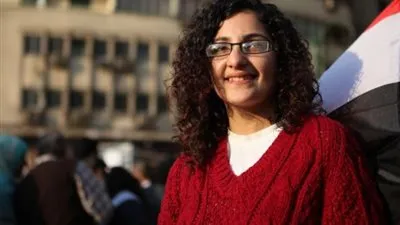 منى سيف تعلن إضرابها عن الطعام تصامنًا مع معتقلي 