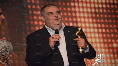 بالصور.. تتويج 9090 كأفضل إذاعة فى جوائز 