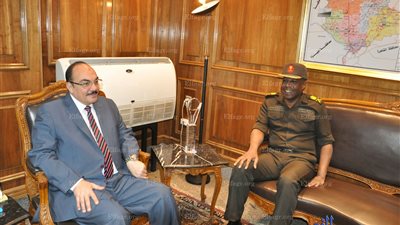 محافظ القليوبية يستقبل رئيس أركان قوات الدفاع الشعبي والعسكري ببنها (صور)