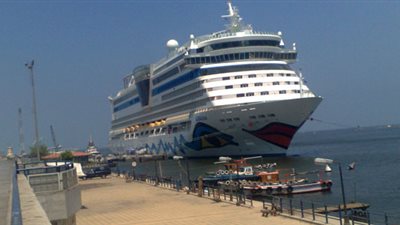 وصول 707 راكبا لميناء نويبع 