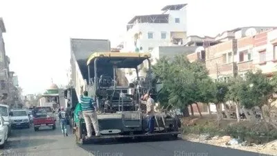 النيل للطرق تنتهي من رصف 1.4 كيلو متر من طريق عزبة البرج بدمياط (صور)