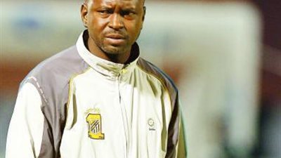 لاعب سعودي سابق يطالب بالاستفادة من زيارة نجوم العالم لمكة