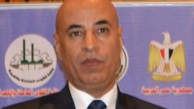 الجالية المصرية بالسعودية تهاجم سفيرنا بالمملكة: 