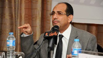 عميد إعلام الجامعة البريطانية: الغموض يسيطر على إندماج 