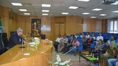  محافظ المنيا يناقش مشاكل وإحتياجات ذوي الإعاقة ..(صور)