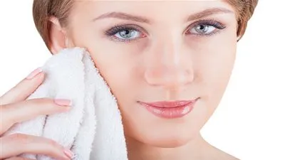 عادات يومية للحفاظ على نضارة بشرتك