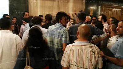 مشادات بين الصحفيين أمام مكتب النقيب بسبب 