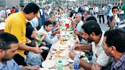 محافظ القاهرة يوجه بتكثيف الرقابة على موائد الرحمن والمطاعم