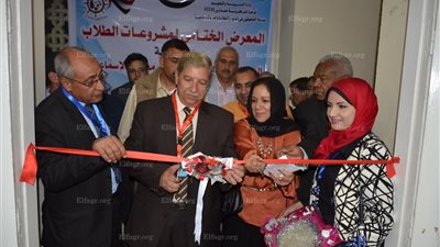 محافظ الإسماعيلية يضع حجر الأساس لإنشاء مدرسة المتفوقين (صور)