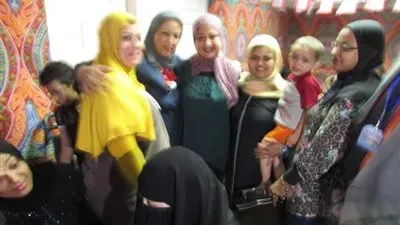  نائبة محافظ القاهرة توزع ٣٠٠ شنطة رمضانية (صور) 