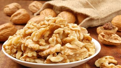  دراسة أميركية : الجوز يحد من الإصابة بسرطان القولون