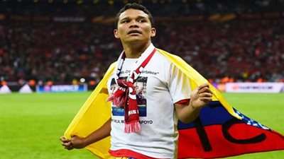 بالفيديو..العارضة تحرم باكا من تسجيل الهدف الثالث لكولومبيا في شباك أمريكا 