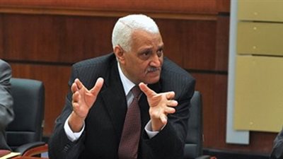 محافظ السويس يكشف تفاصيل واقعة إلتهام سمكة قرش لقدم شاب بـ العين السخنة