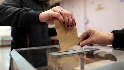 السويسريون يرفضون تحديد راتب أساسي للجميع