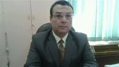 طلاب ثانوي بالمنيا يتهمون رئيس لجنة امتحانات بسحب أوراق الإجابة قبل انتهاء الوقت