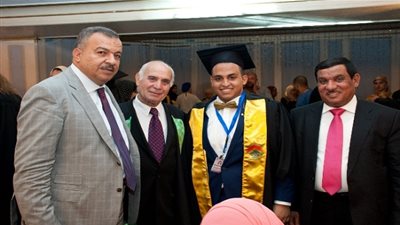 حفل تخرج الدفعة الـ16 لكلية الاقتصاد والإدارة بجامعة 6 أكتوبر (صور)