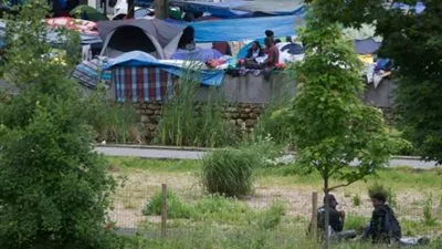 إخلاء مخيم للمهاجرين في شمال باريس