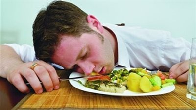 5 نصائح تقلل الشعور بالخمول بعد الإفطار