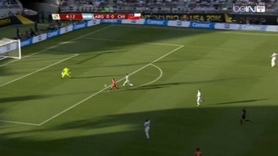 الأرجنتين تتغلب على تشيلي 2-1 في قمة مباريات كوبا أمريكا
