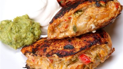 أطباق رمضان: طريقة عمل صدور الدجاج بحشوة الخضروات والجبن  