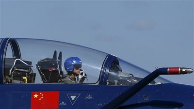 مقاتلة صينية تعترض طائرة أمريكية في بحر الصين الجنوبي