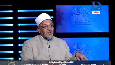 حكم وضع المرأة للمكياج في نهار رمضان (فيديو)