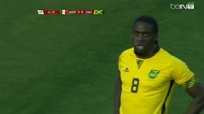 بالفيديو ..فرصة خطيرة ضائعة من جامايكا على مرمى المكسيك