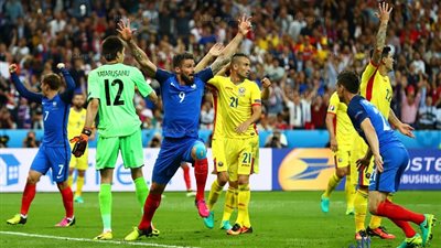 بالفيديو.. جيرو يتقدم لفرنسا بالهدف الأول في شباك رومانيا | يورو 2016