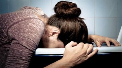 الأمراض التي تسبب الغثيان  والاستفراغ بين الناس