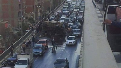 ارتباك مروري على الدائري عند كوبري صفط اللبن بسبب 