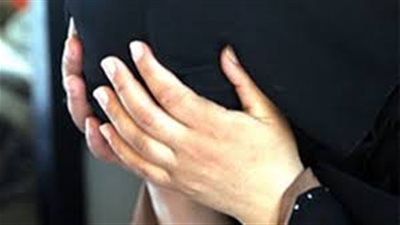 القبض على خادمة لسرقتها 76 ألف دولار ومشغولات ذهبية بالنزهة