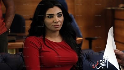 ميريهان حسين: بحب أدوار الشر وأنا دايماً مبعجبنيش (فيديو)